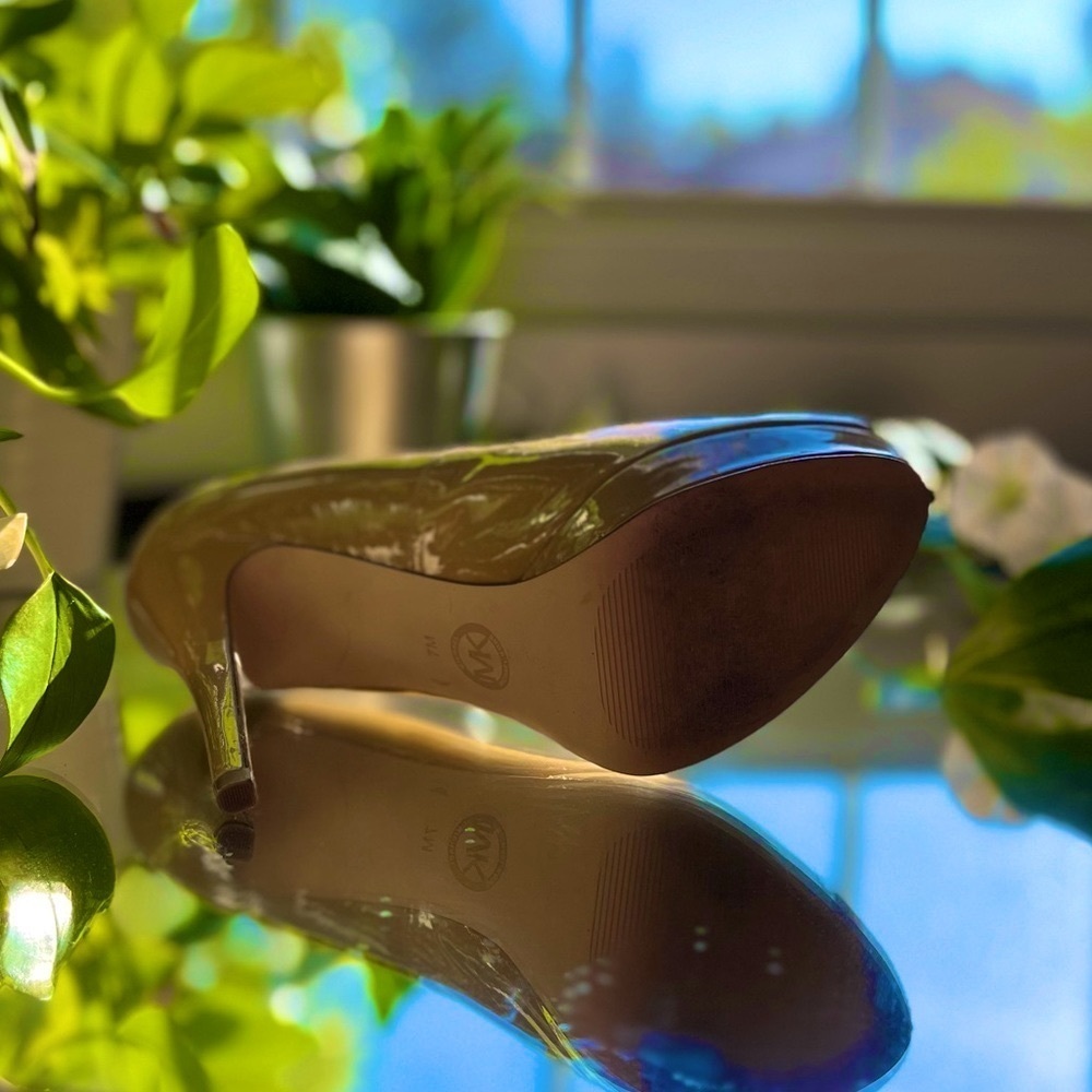 Michael Michael Kors Patent Leather Pumps Tan Heels Open Toe Size: 7M​​​ - Picture 10 of 16